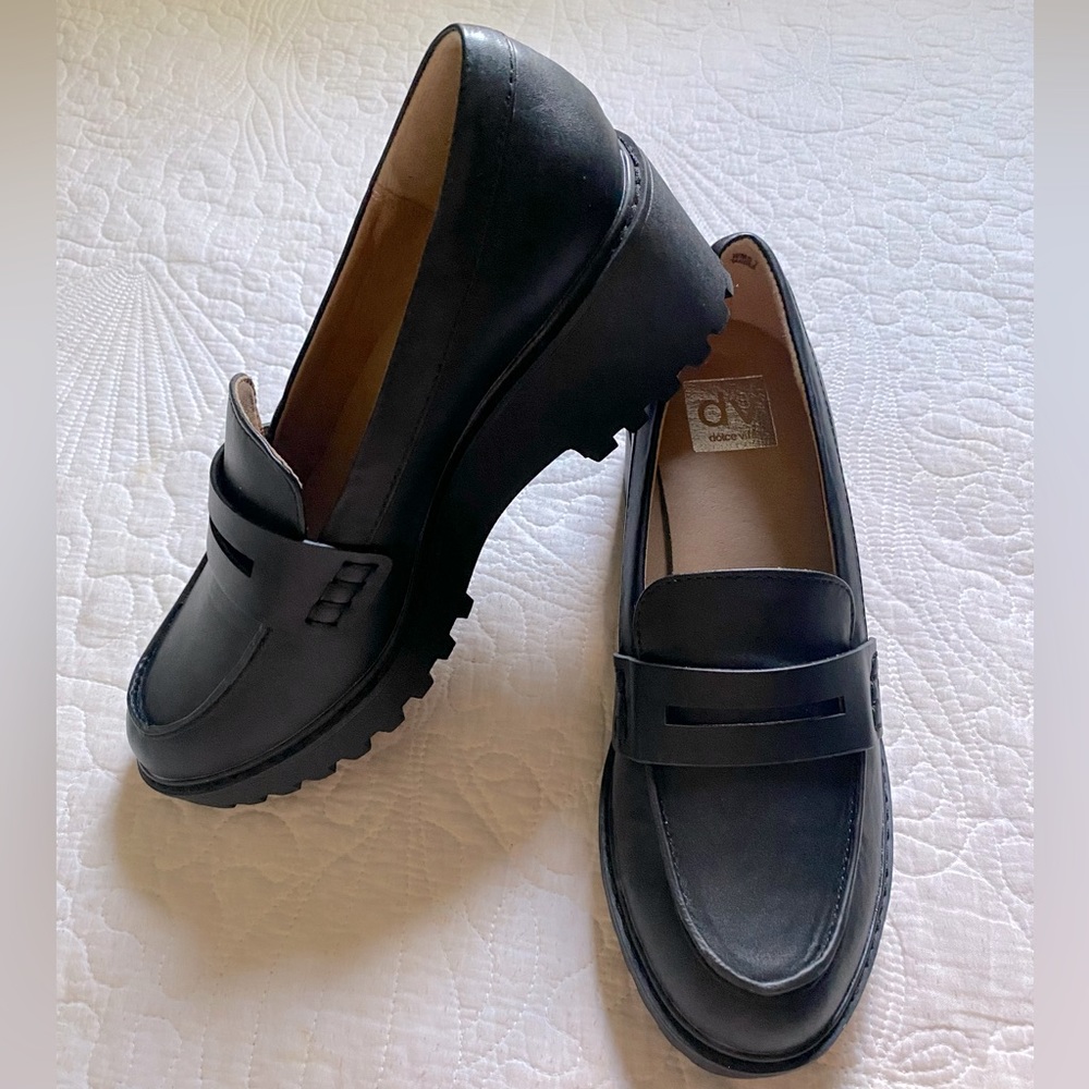 NEW Women's Loafer-Dolce Vita
size 7 black vintage/retro platform